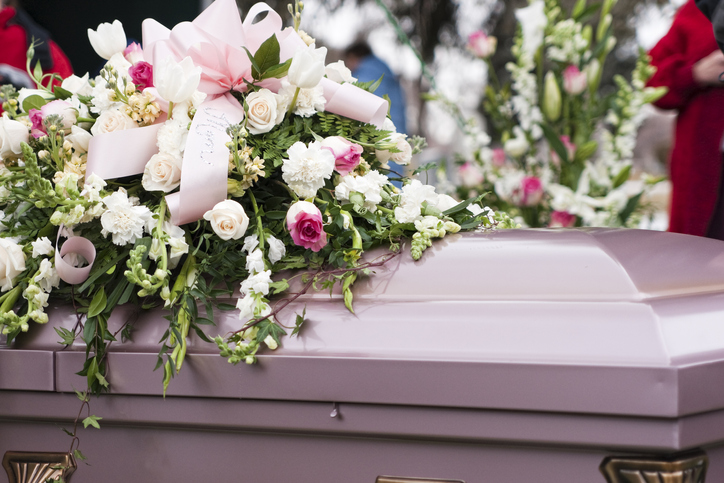 家族葬とは？一般葬との違いやメリットを分かりやすく解説
